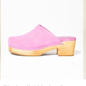 BRAND NEW Charlotte Stone Martino clogs in Lilac.